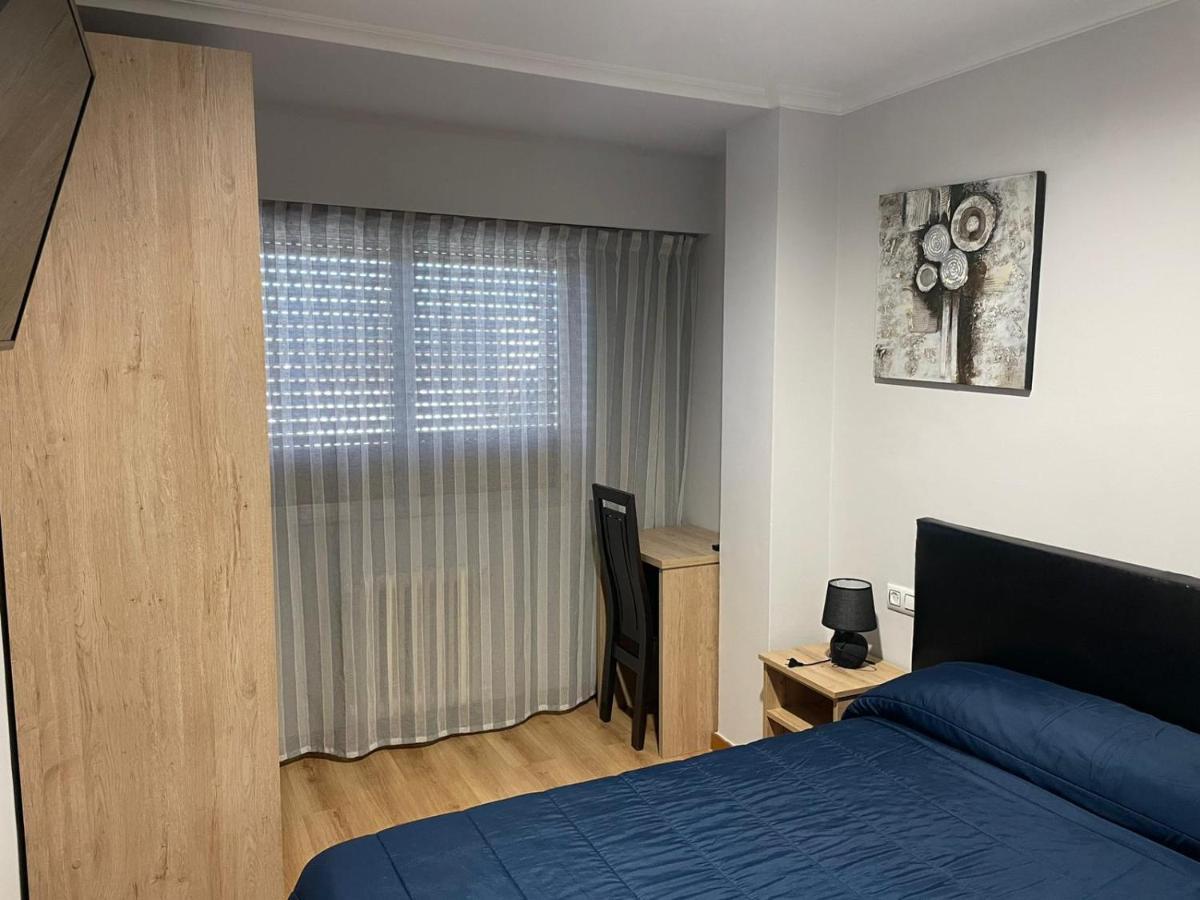 Hostal Cid Оуренсе Екстериор снимка
