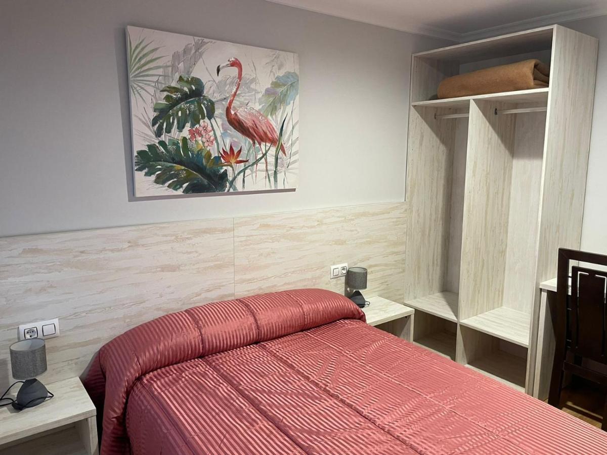 Hostal Cid Оуренсе Екстериор снимка