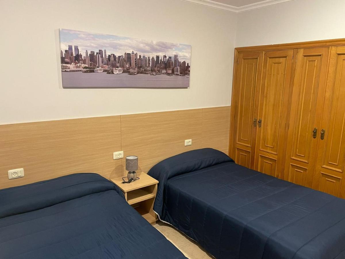 Hostal Cid Оуренсе Екстериор снимка